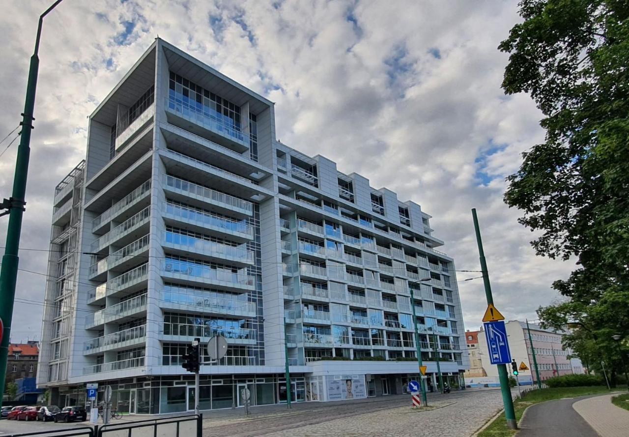 Millo Apartament Parking By Impero 波兹南 外观 照片